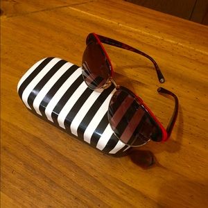 Henri Bendel “on the road” sunglasses with case